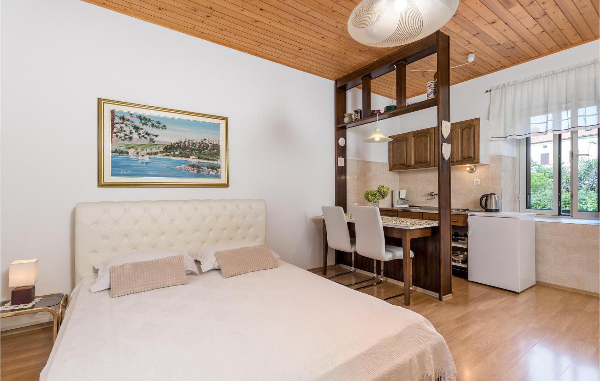 Beautiful Apartment In Omisalj With Kitchen Экстерьер фото